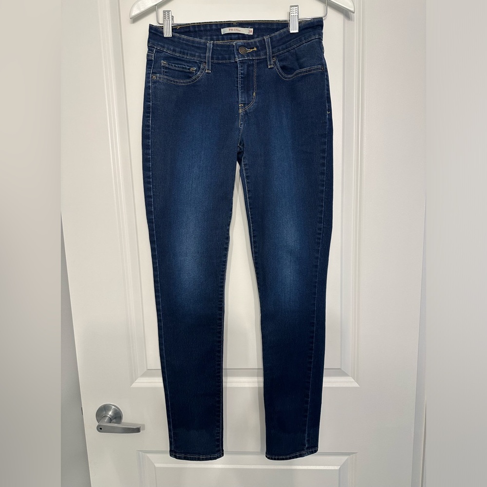 Levi Stauss & Co. 711 Skinny Jeans